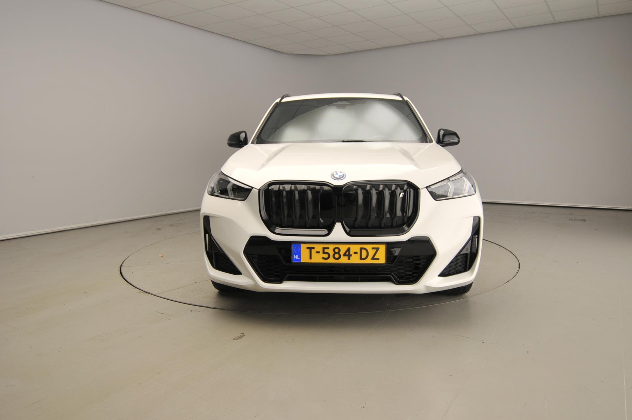 BMW iX1 xDrive30 - Afbeelding 4