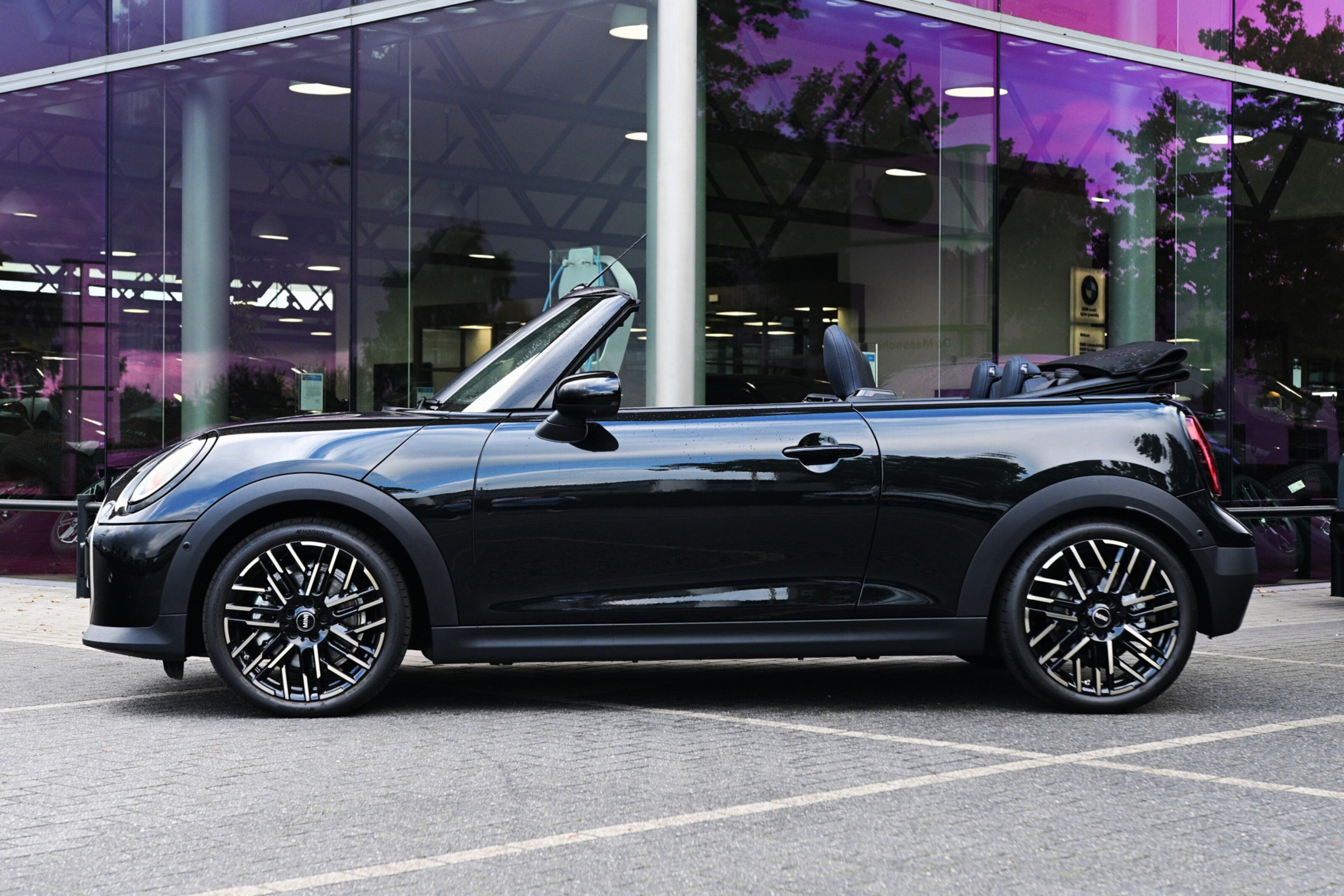 MINI Cooper Cabrio C Automaat / Favoured / Pakket L