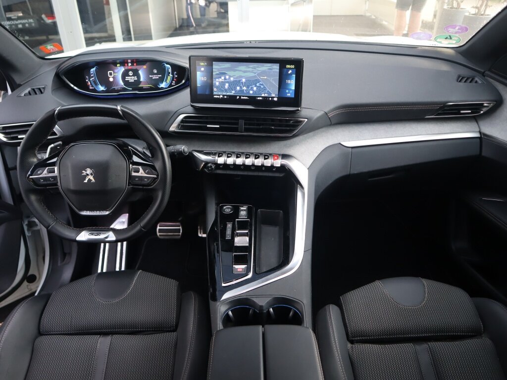 Peugeot 3008 GT Plug-in HYbrid 225PK e-EAT8 Automaat, Rijklaarprijs, Panoramisch schuifdak Black Pack Elektr. verstelbare bestuurdersstoel - Afbeelding 5
