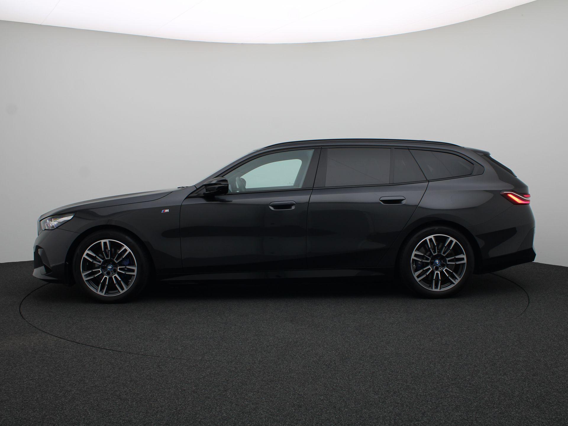 BMW i5 Touring M60 xDrive - Afbeelding 4