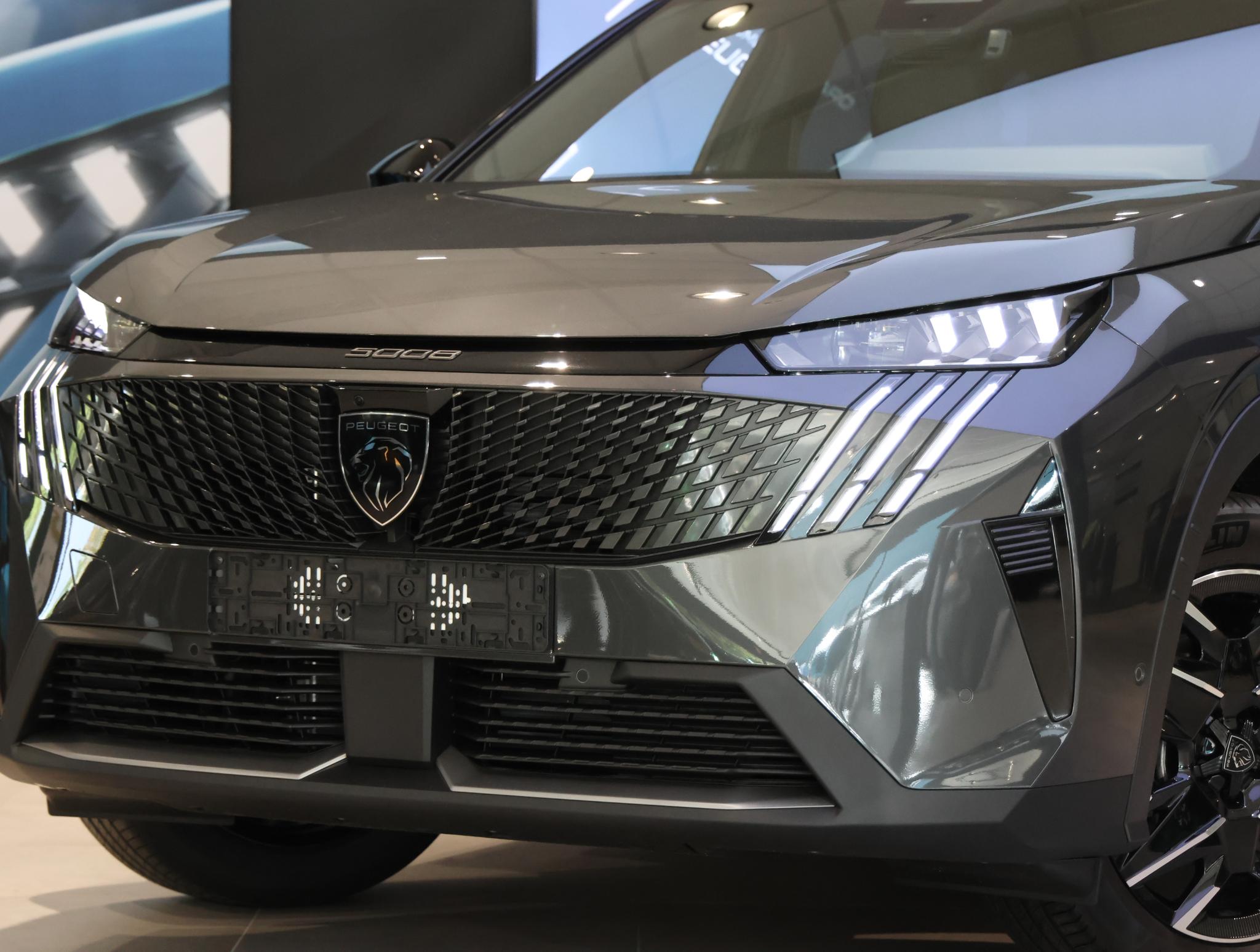 Peugeot 5008 SUV GT Exclusive Hybrid 145 pk 7p Automaat - Afbeelding 5