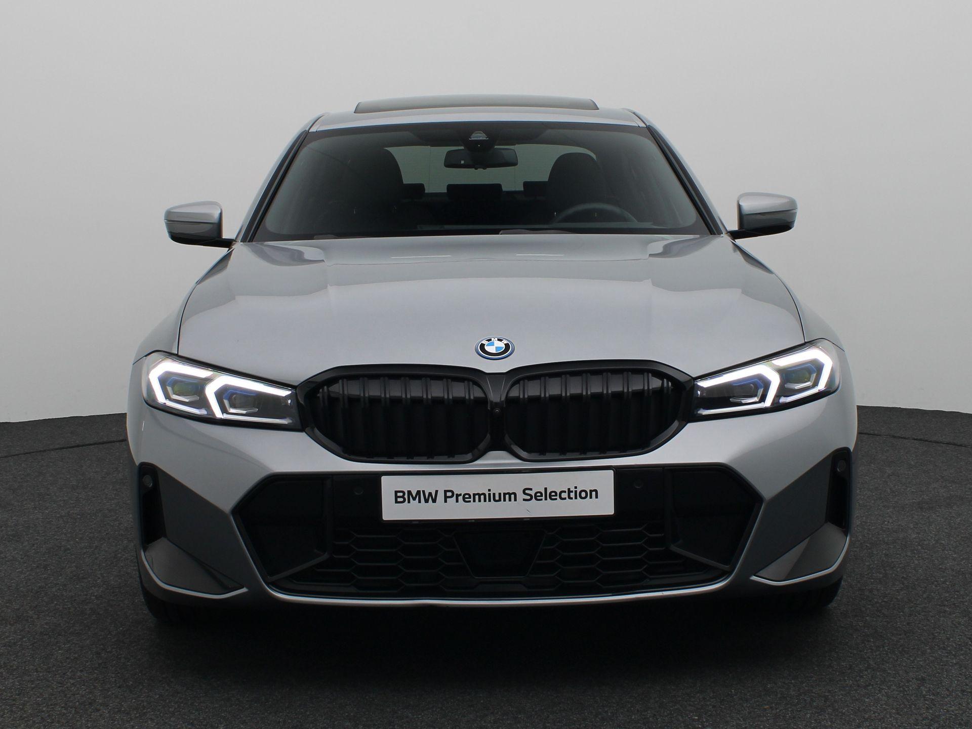 BMW 3 Serie Sedan 330e - Afbeelding 3