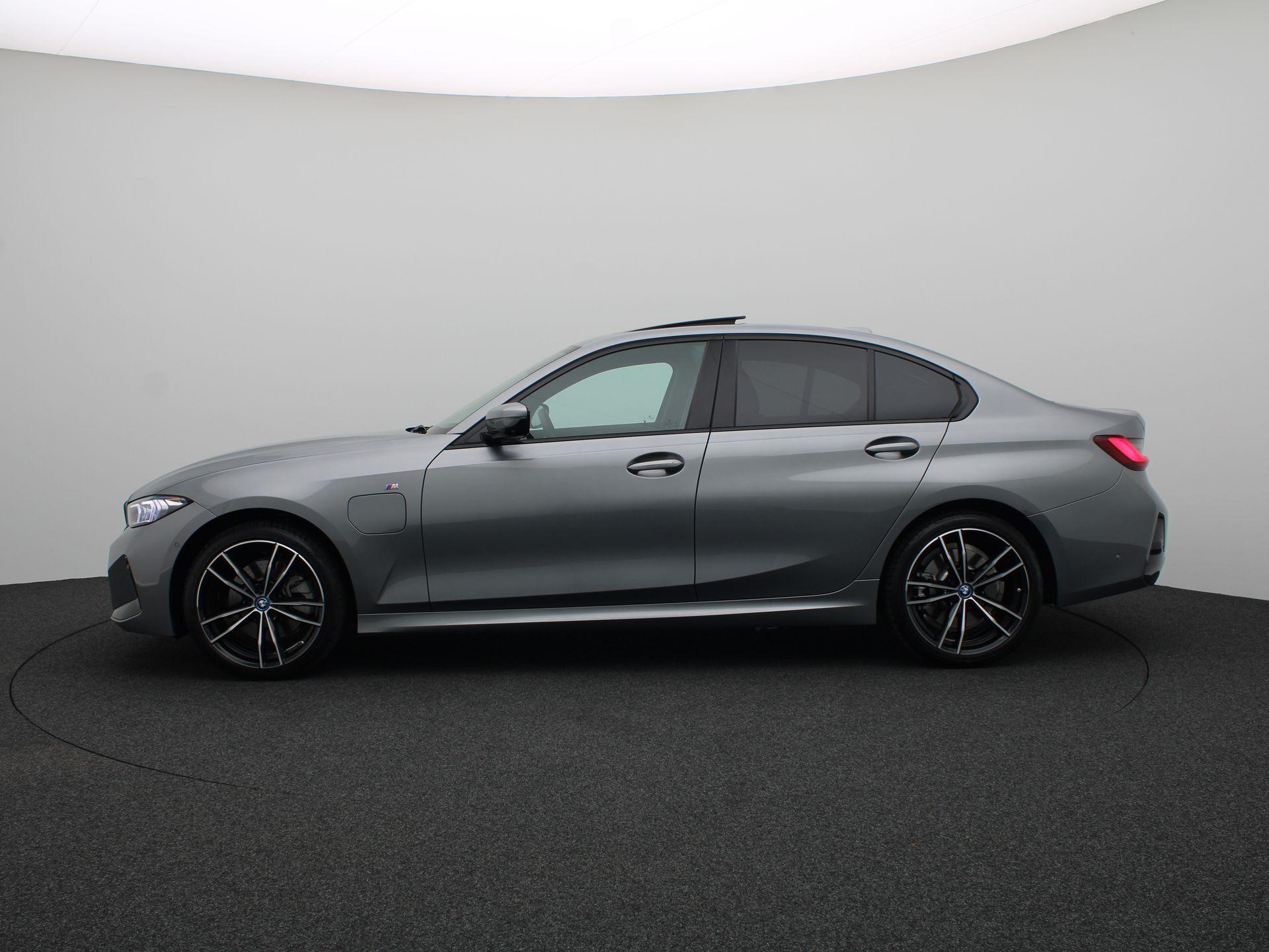 BMW 3 Serie Sedan 330e - Afbeelding 4