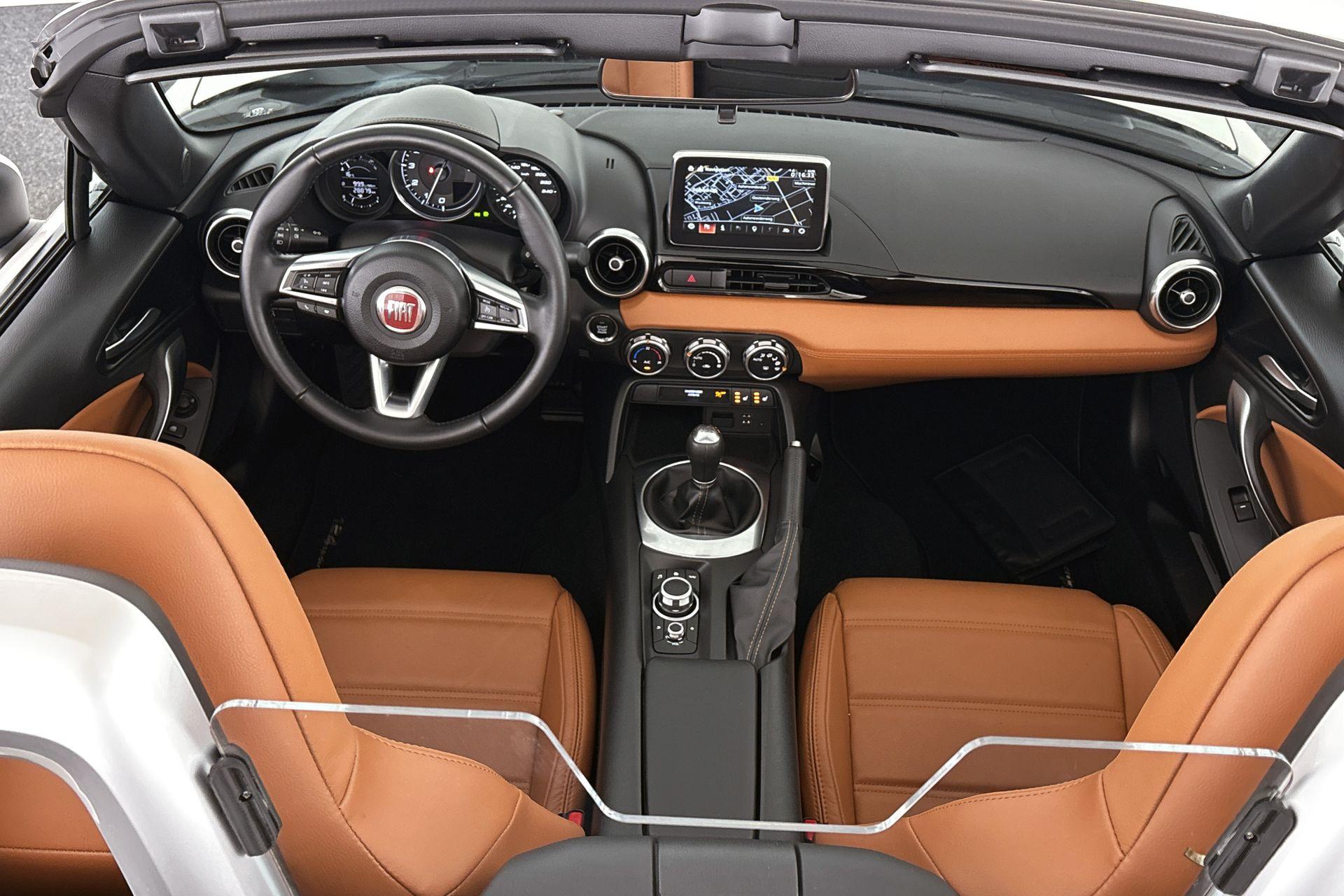 Fiat 124 SPIDER (41)