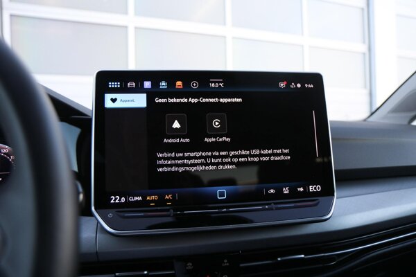 Apple Carplay/Android Auto Apple Carplay/Android Auto