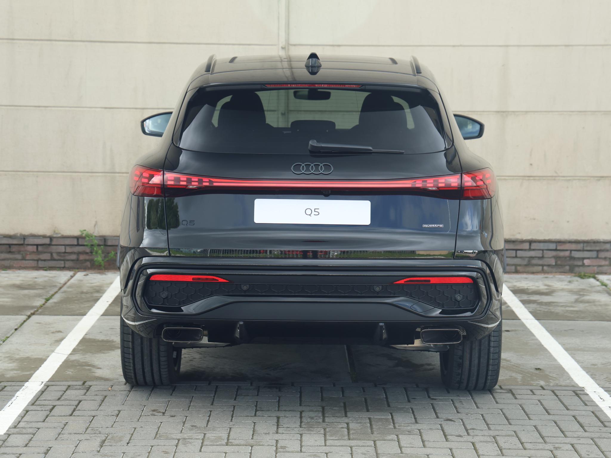 Audi Q5 S edition Competition e-hybrid 367 PK - Afbeelding 5