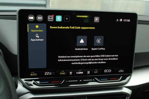 Apple Carplay/Android Auto Apple Carplay/Android Auto