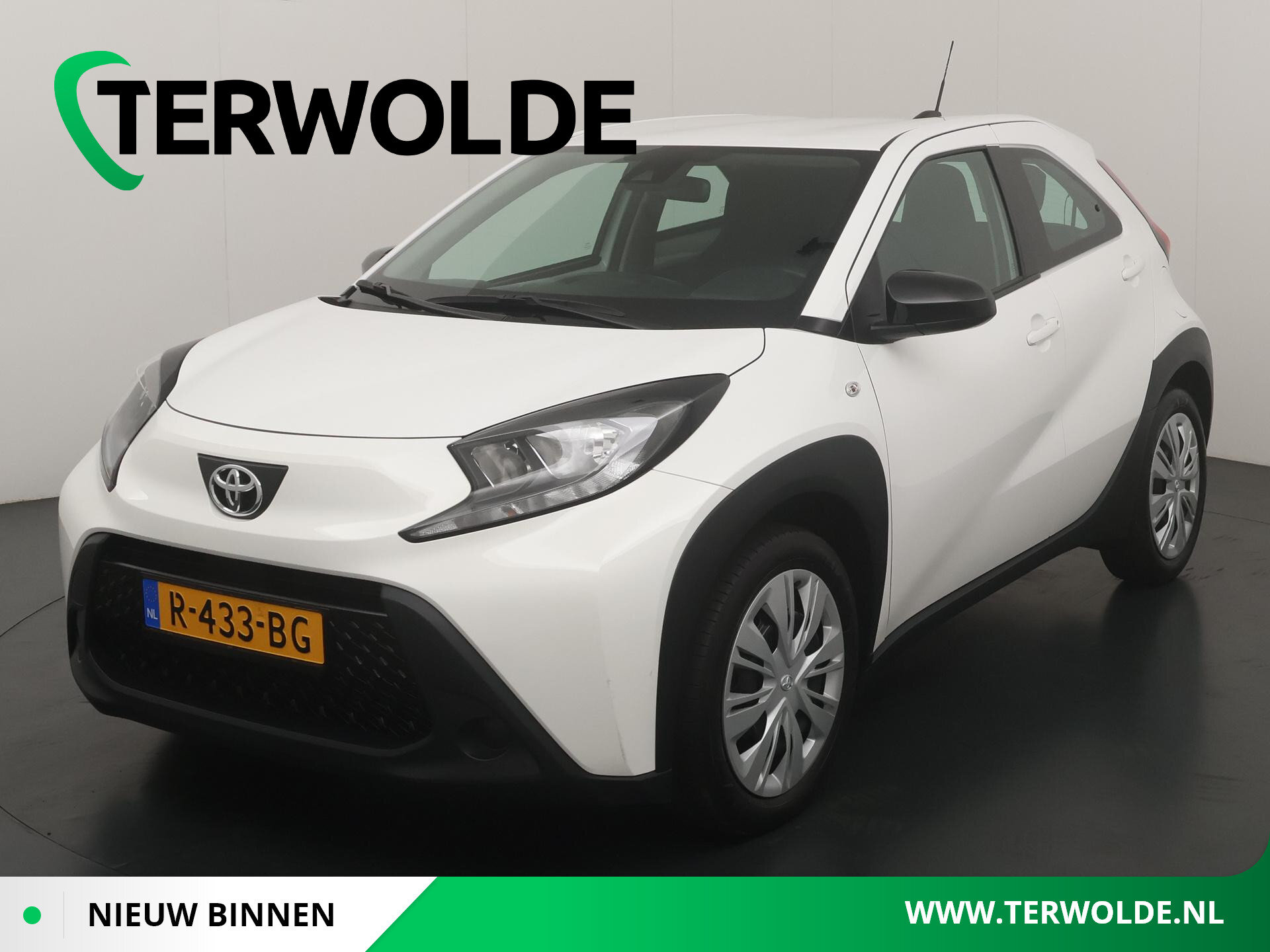 Toyota Aygo X 1.0 VVT-i MT Play