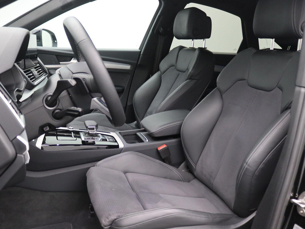 Audi Q5 Sportback 55 TFSI e S edition Competition 367PK S-Tronic SOH 94%, Pano-Schuifdak, Trekhaak, S-Line, Memorystoel, 21" LM Velgen, Side Assist, Keyless, Elektr. Achterklep, Achteruitrijcamera, Head-up di - Bild 5