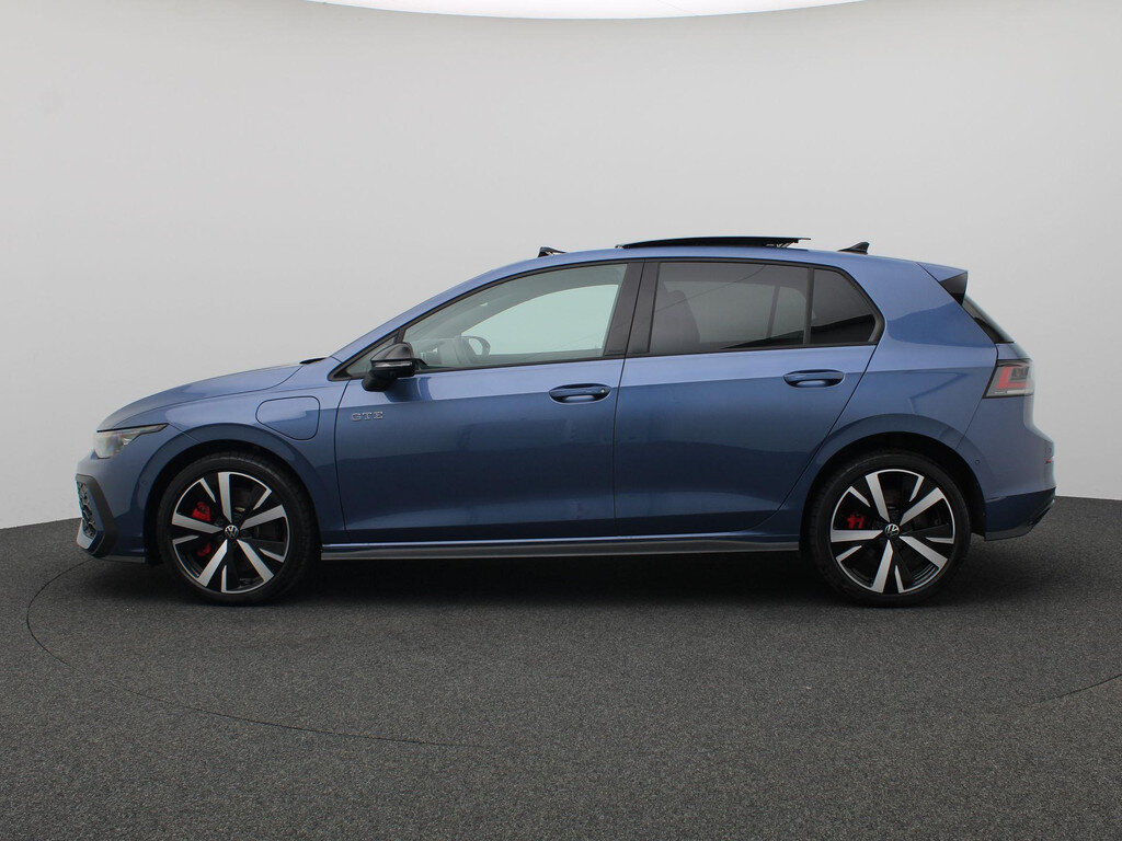 Volkswagen Golf 1.5 eHybrid GTE 272 PK DSG Black style, Leder, Trekhaak, Head-Up Display, Panoramadak, Matrix-LED Verlichting, Keyless, 360 gr. camera, 18” LM Velgen - Bild 2