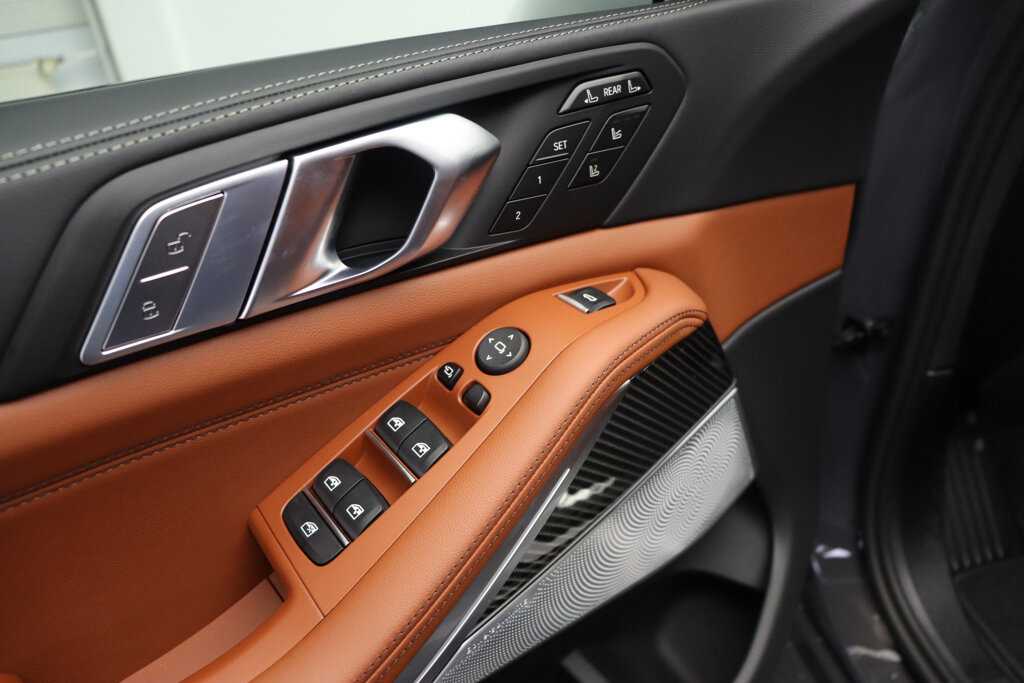 BMW X7 10