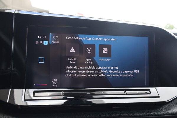 Apple Carplay/Android Auto Apple Carplay/Android Auto