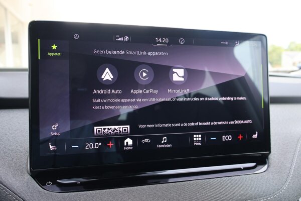 Apple Carplay/Android Auto Apple Carplay/Android Auto