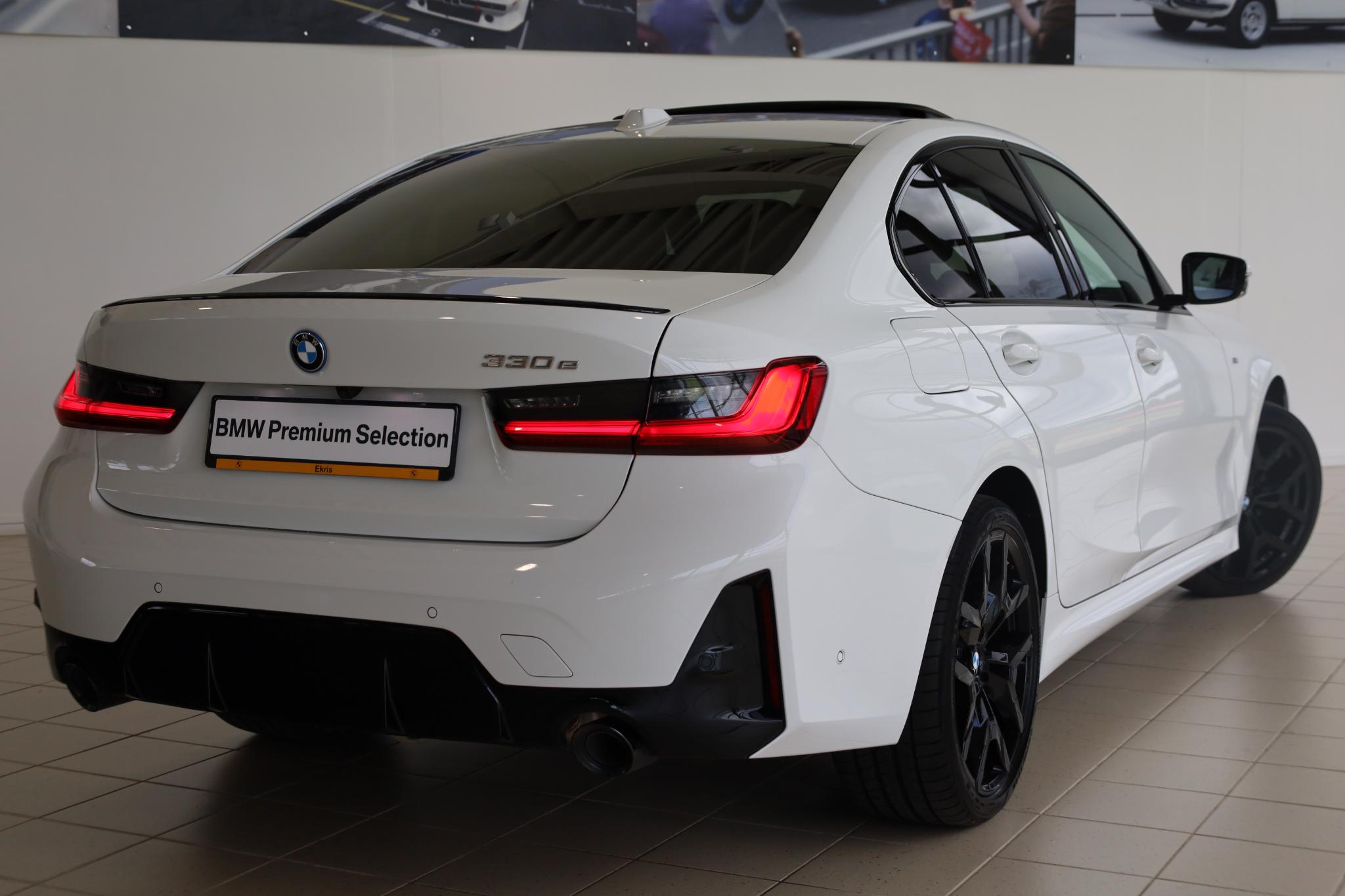 BMW 3 Serie Sedan 330e - Afbeelding 2