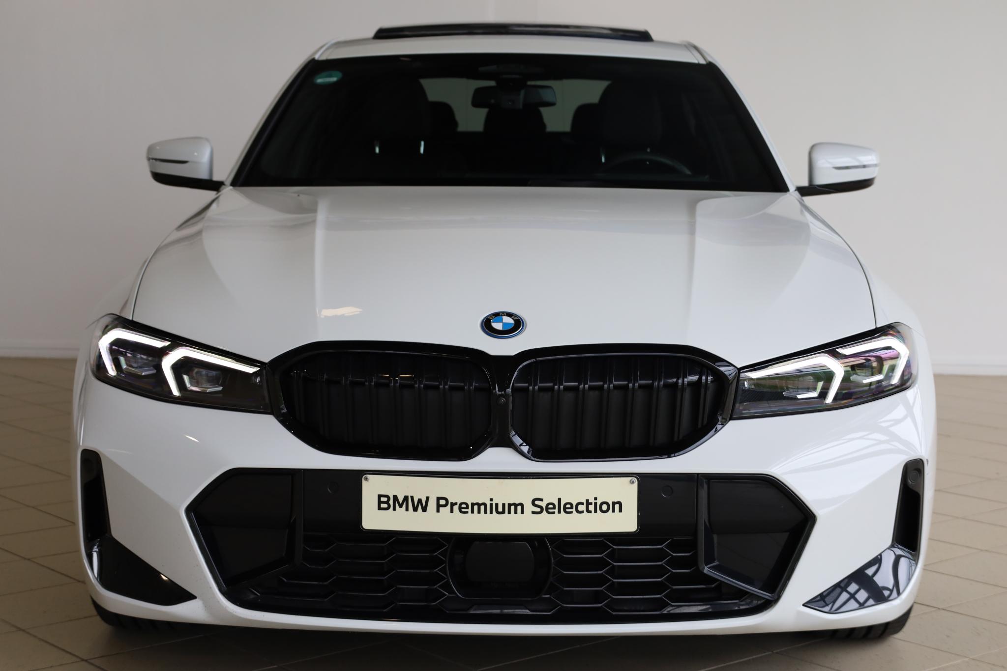 BMW 3 Serie Sedan 330e - Afbeelding 4