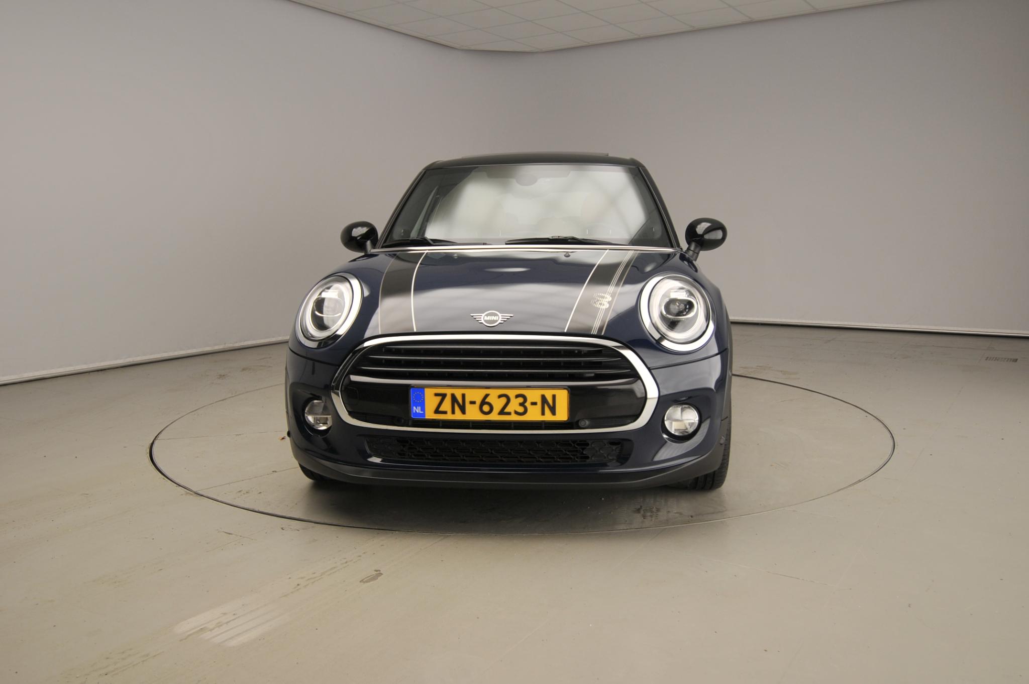 MINI 5-Deurs 1.5 Cooper 60 Years Edition - Afbeelding 3