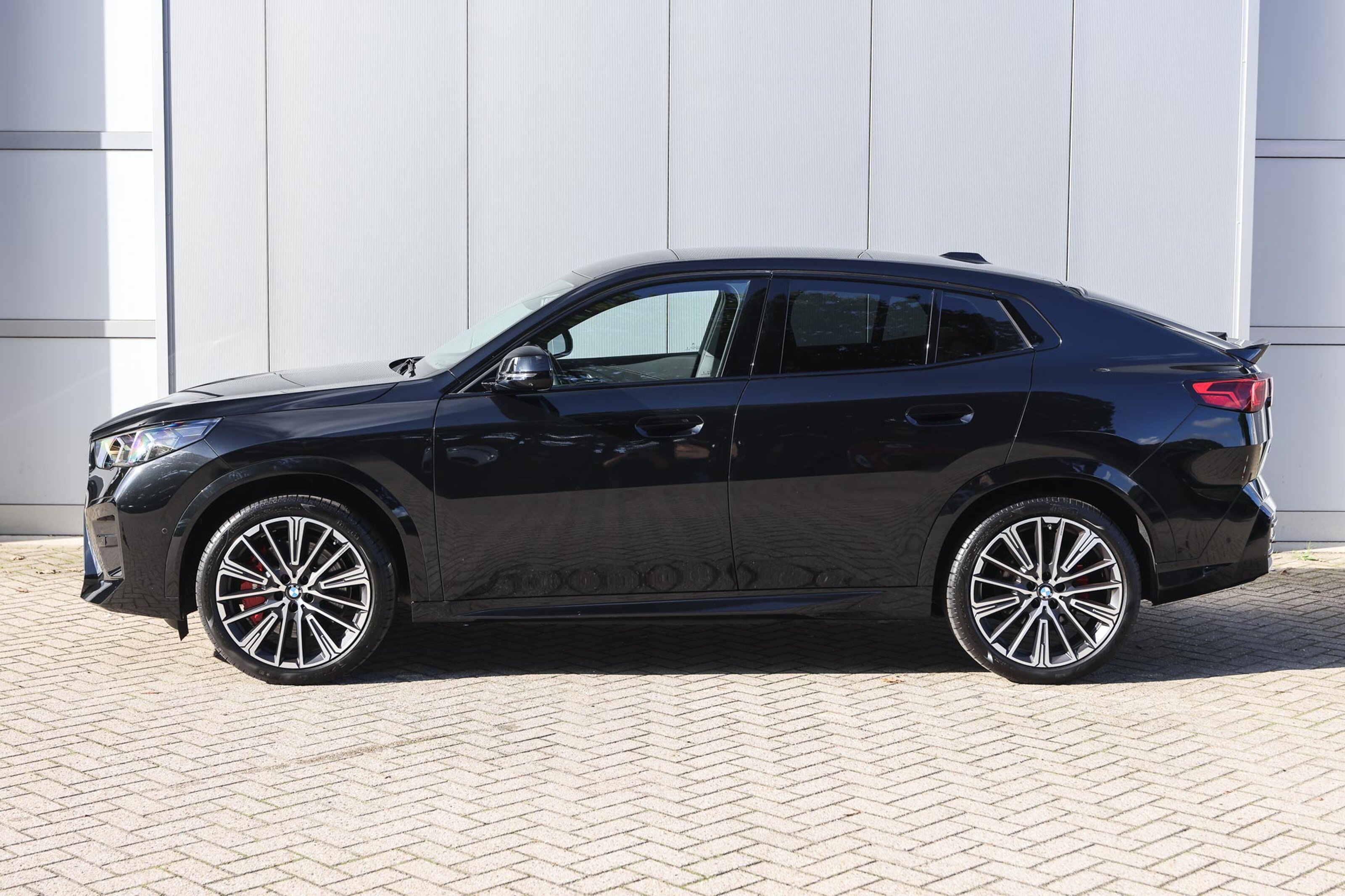 BMW iX2 7