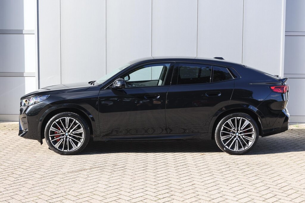 BMW iX2 7