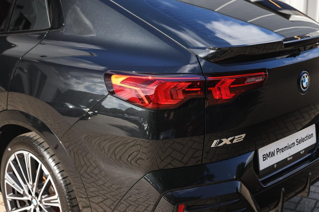 BMW iX2 30