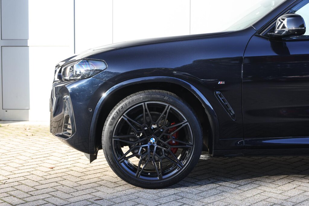 BMW iX3 5