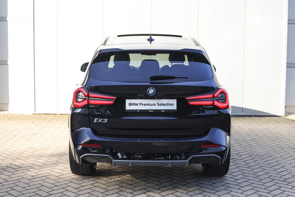 BMW iX3 7