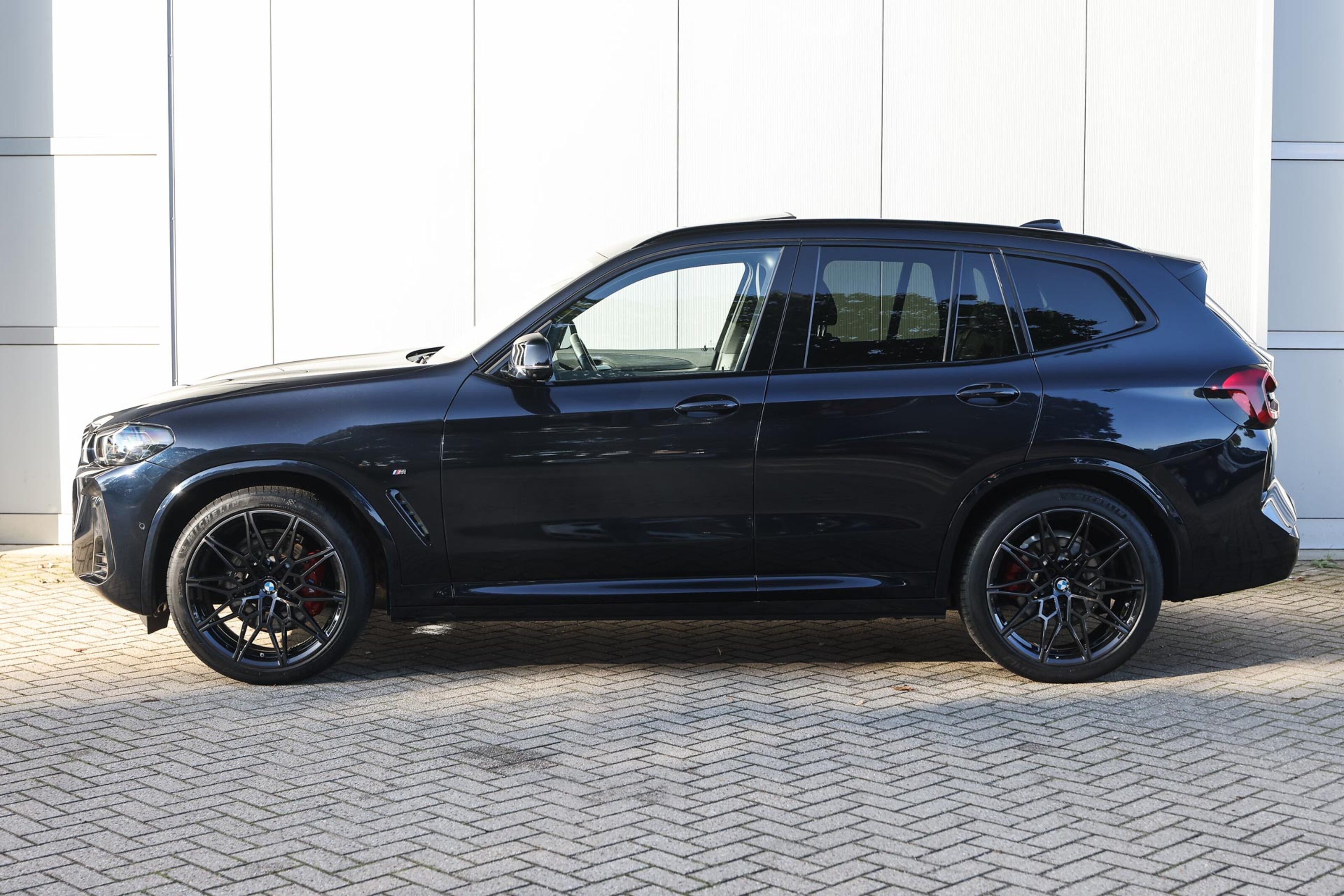 BMW iX3 8