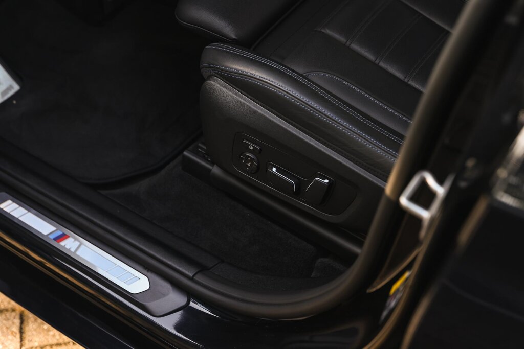 BMW iX3 13
