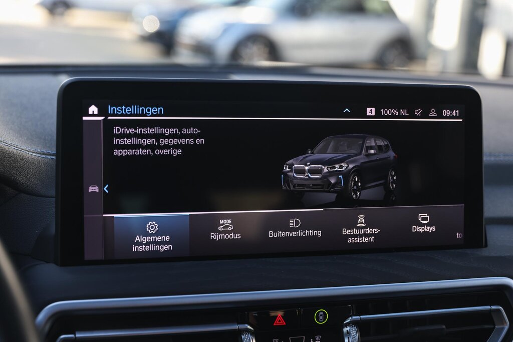 BMW iX3 28