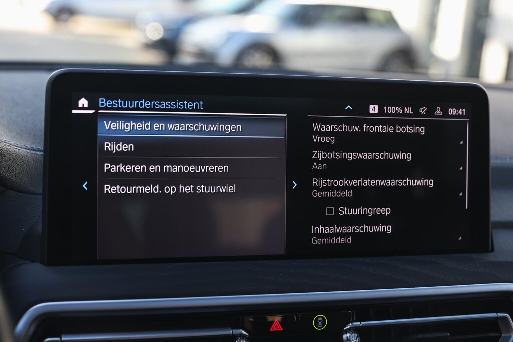 BMW iX3 29