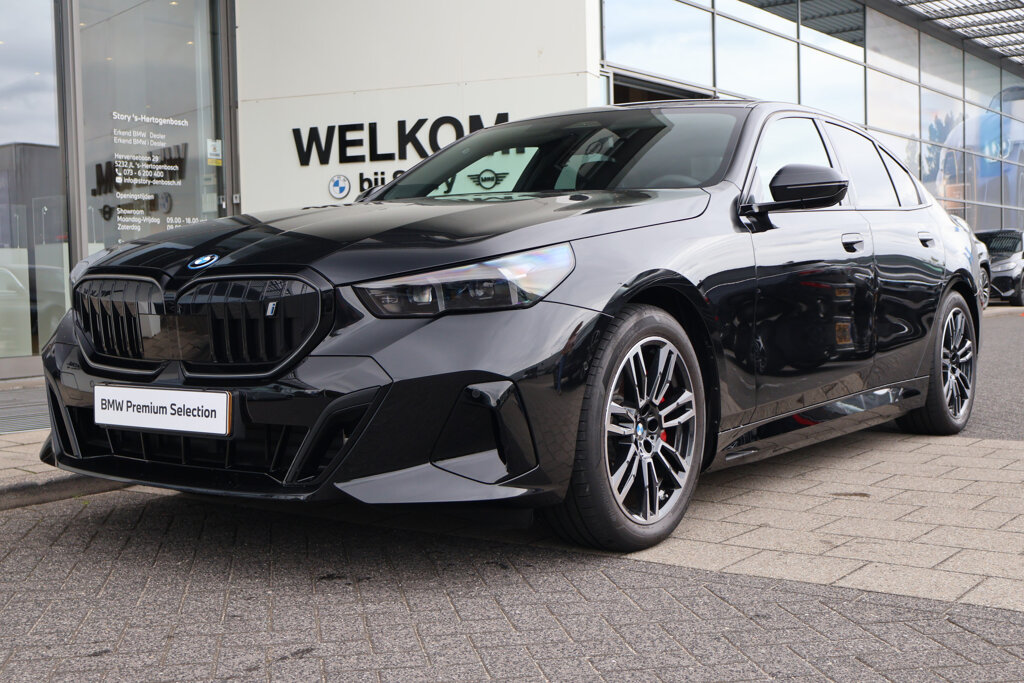 BMW i5 5
