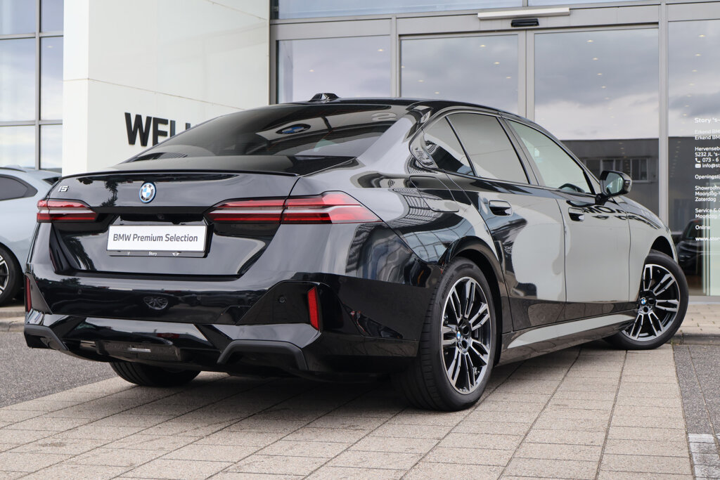 BMW i5 9