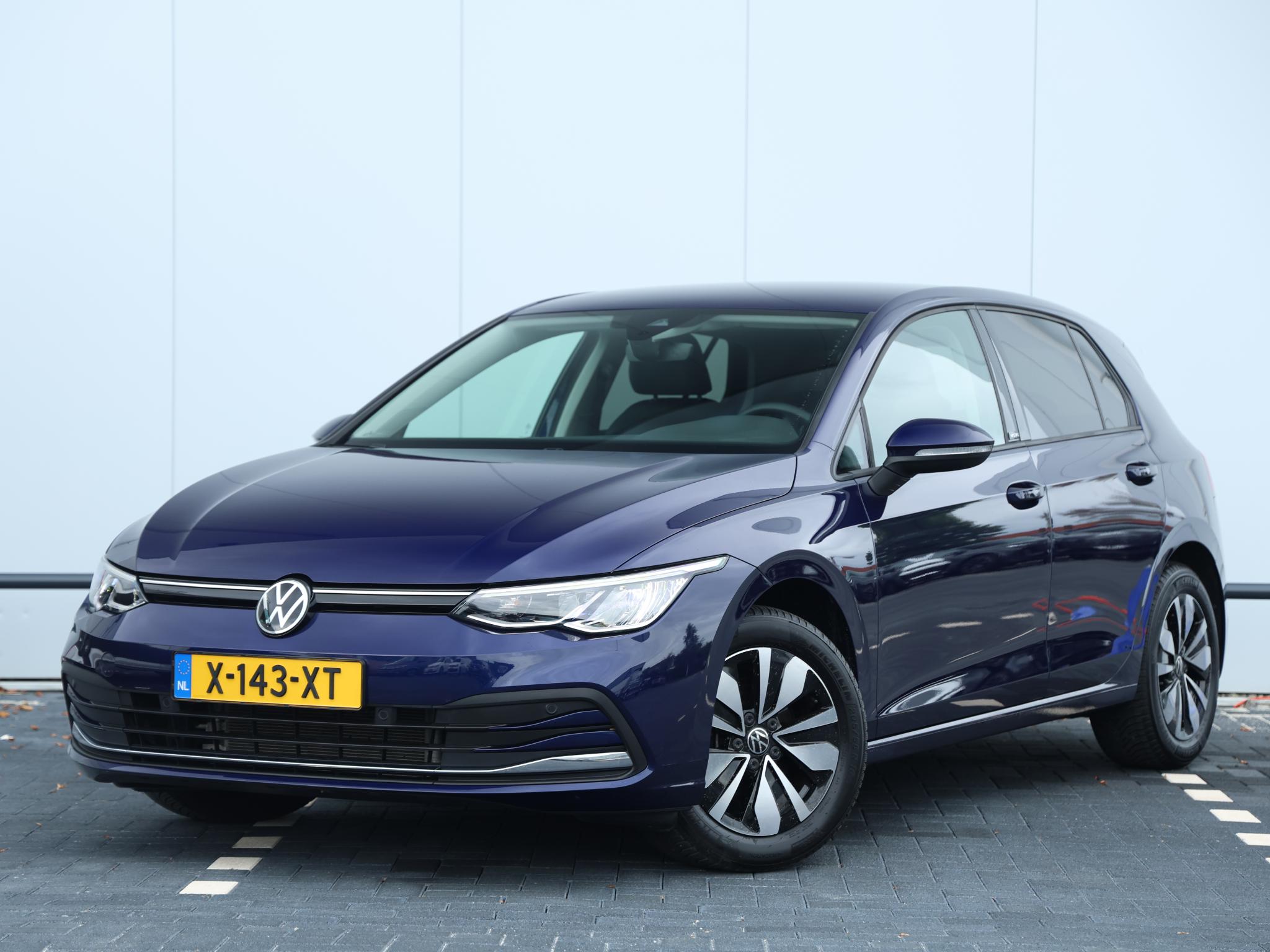 Volkswagen Golf 1.0 eTSI Life Business