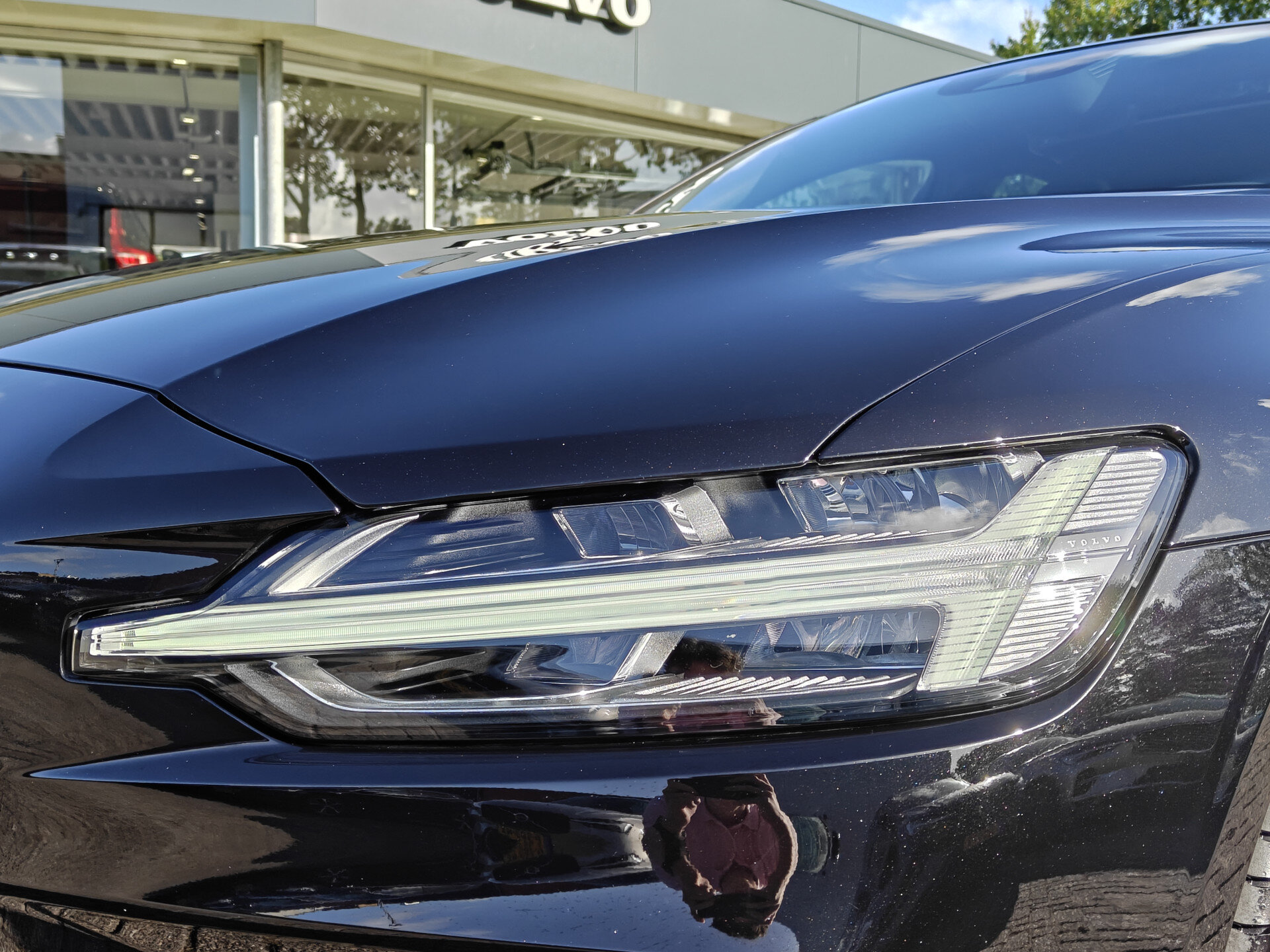 Volvo S60 T6 350PK AWD Recharge Plus Dark - Afbeelding 3