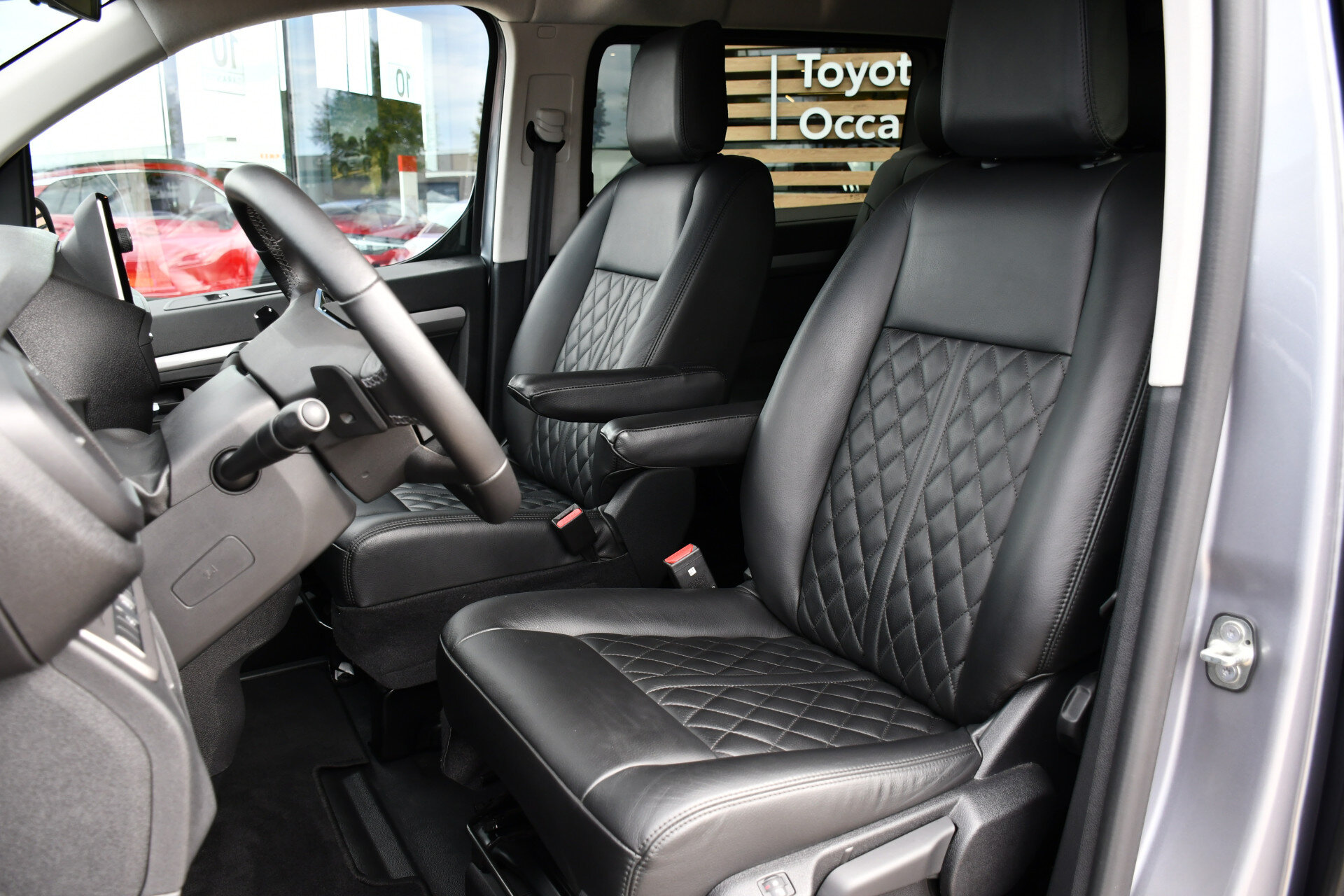 Toyota ProAce Worker 2.0 D-4D Professional DC Automaat 177pk - Afbeelding 2