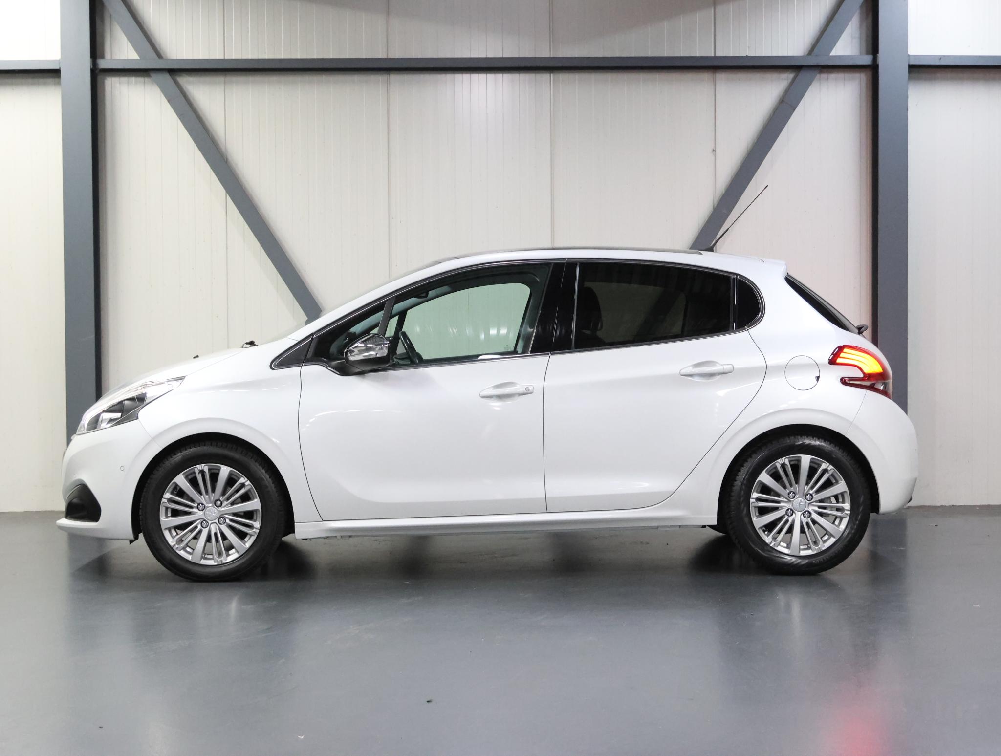 Peugeot 208 1.2 110PK Allure - Afbeelding 2