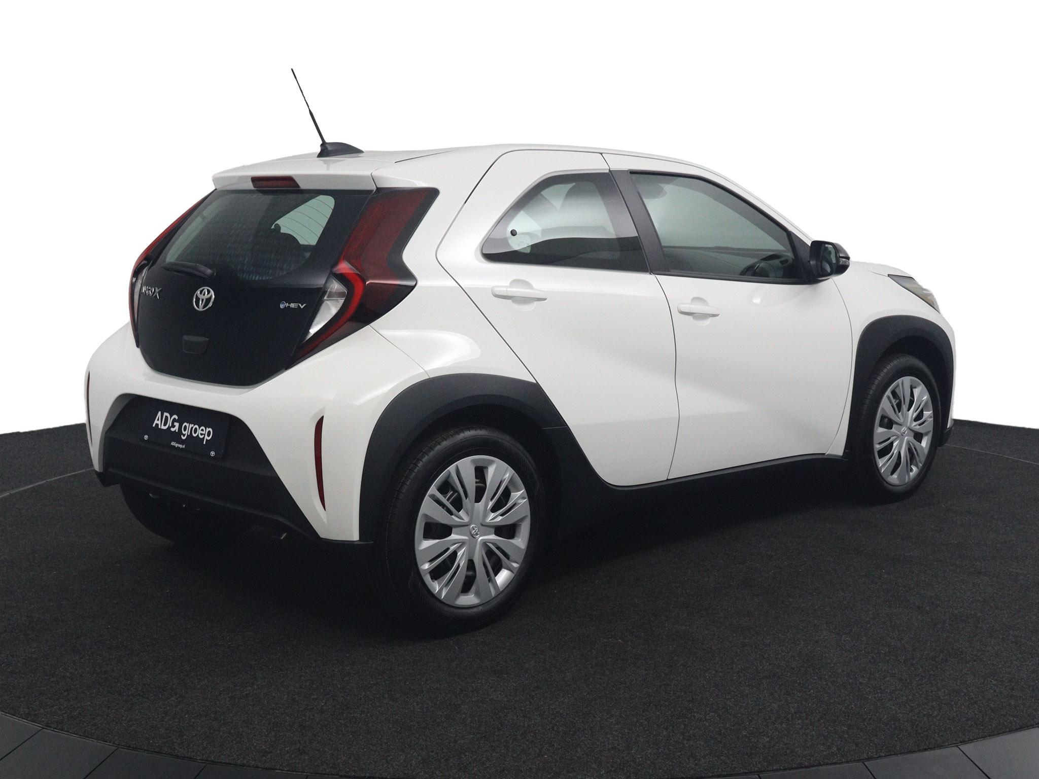 Toyota Aygo X Hybrid 115 play - Afbeelding 2