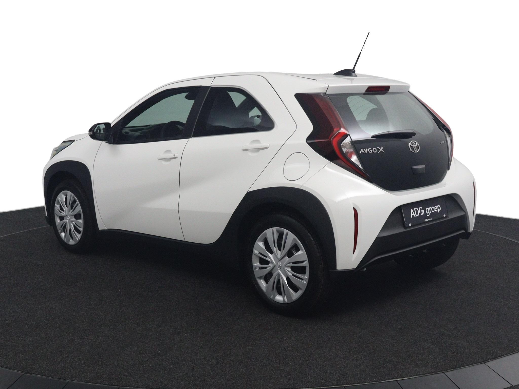 Toyota Aygo X Hybrid 115 play - Afbeelding 4