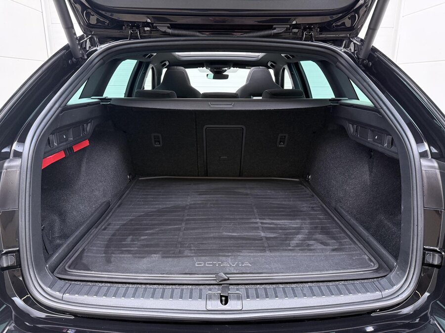 Škoda Octavia Combi 1.4 TSI iV PHEV Sportline