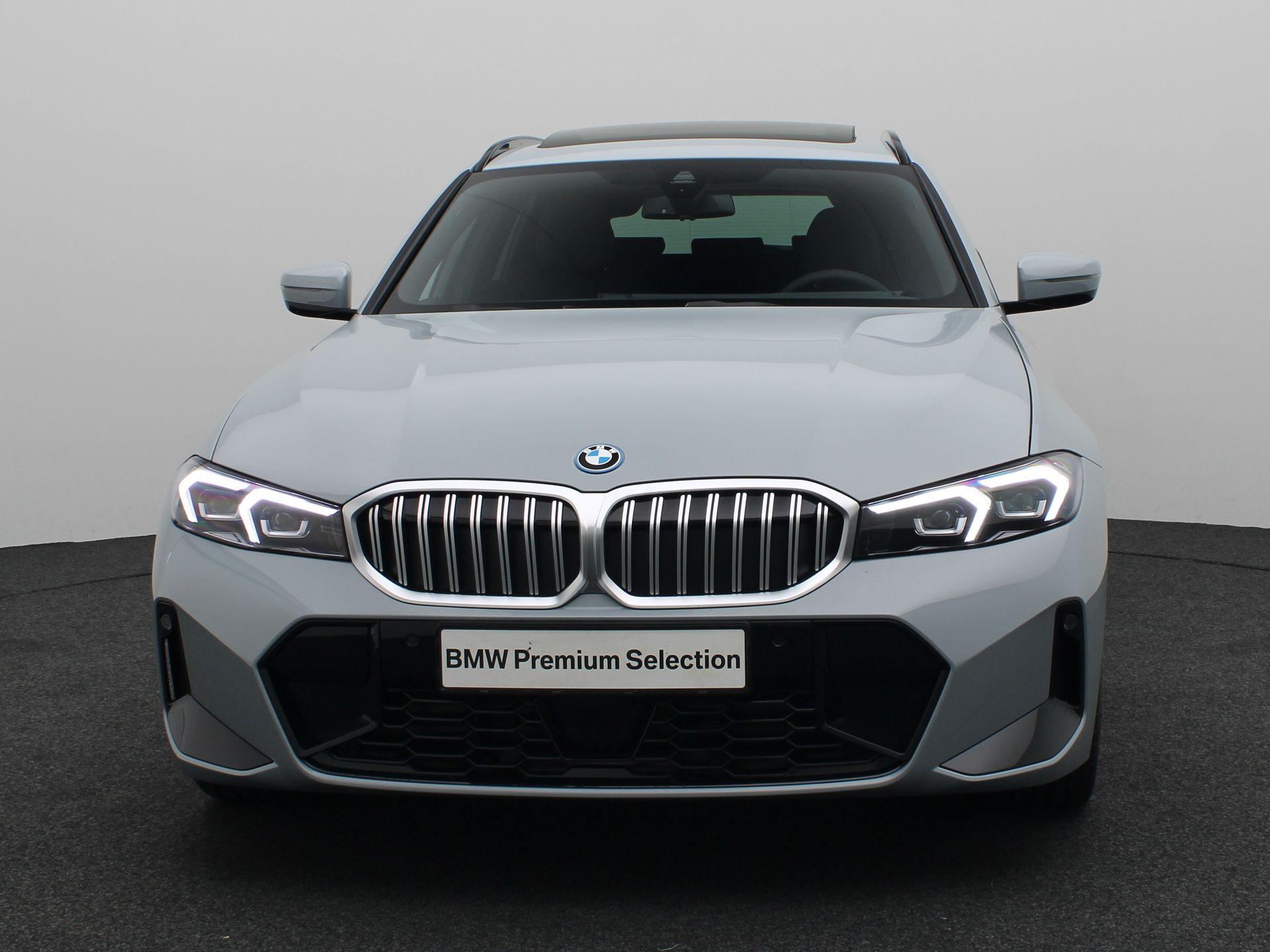BMW 3 Serie Touring 330e - Afbeelding 3