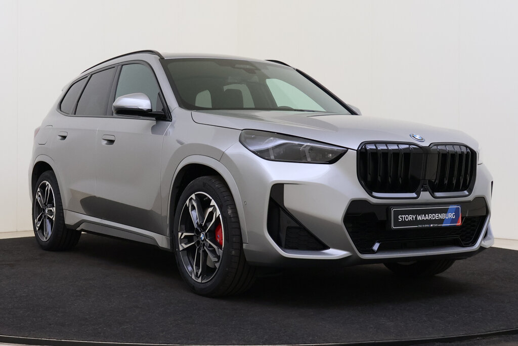BMW X1 13