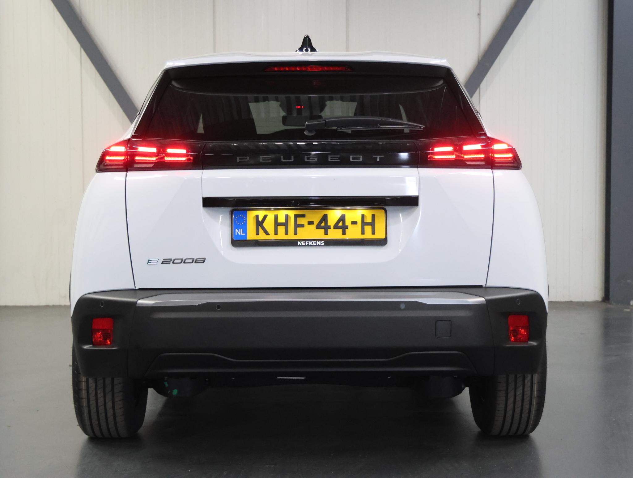 Peugeot e-2008