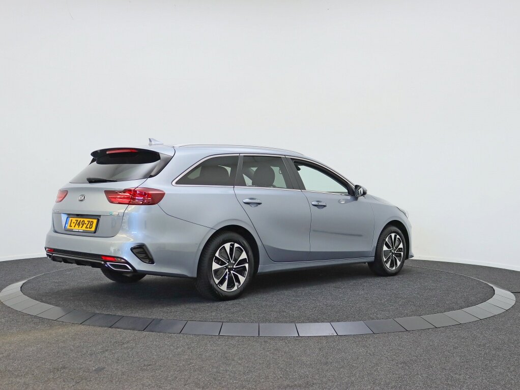 Kia Ceed Sportswagon 1.6 GDI PHEV Dynamic PlusLine | All-seasonbanden | Navi | Stoelverwarming - Afbeelding 2