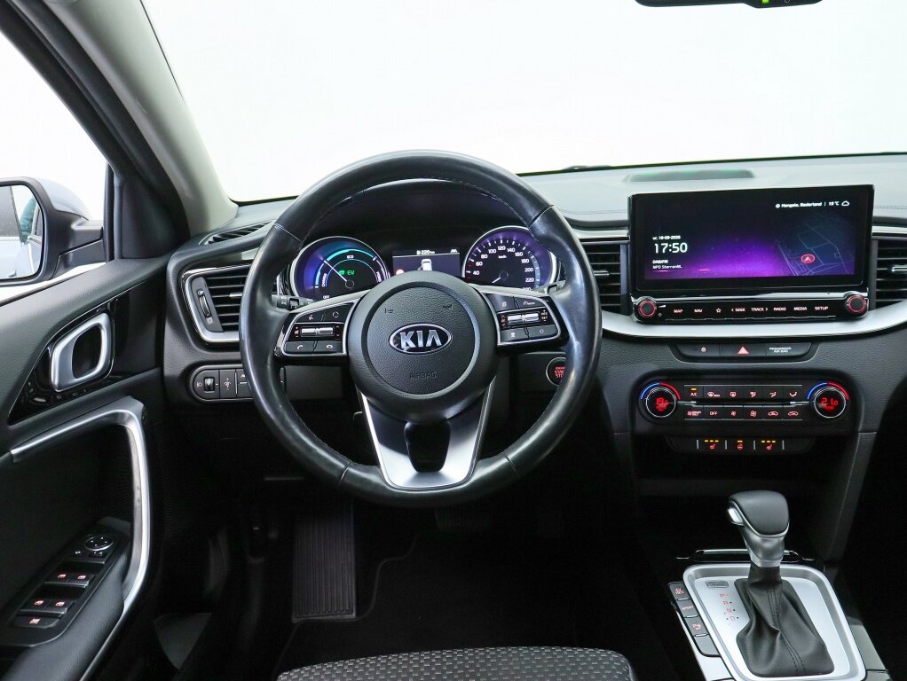 Kia Ceed Sportswagon 1.6 GDI PHEV Dynamic PlusLine | All-seasonbanden | Navi | Stoelverwarming - Afbeelding 3