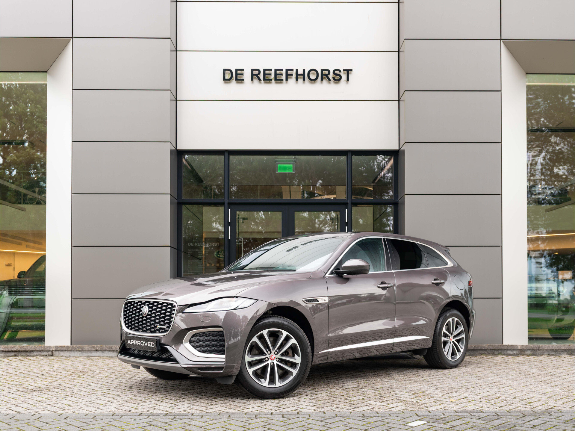 Jaguar F-PACE 2.0 P400e PHEV R-Dynamic S