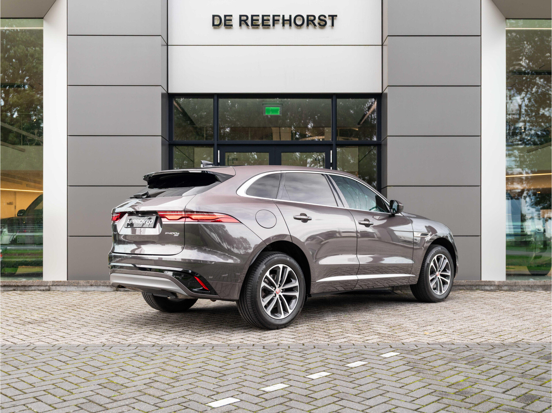 Jaguar F-PACE 2.0 P400e PHEV R-Dynamic S - Afbeelding 2