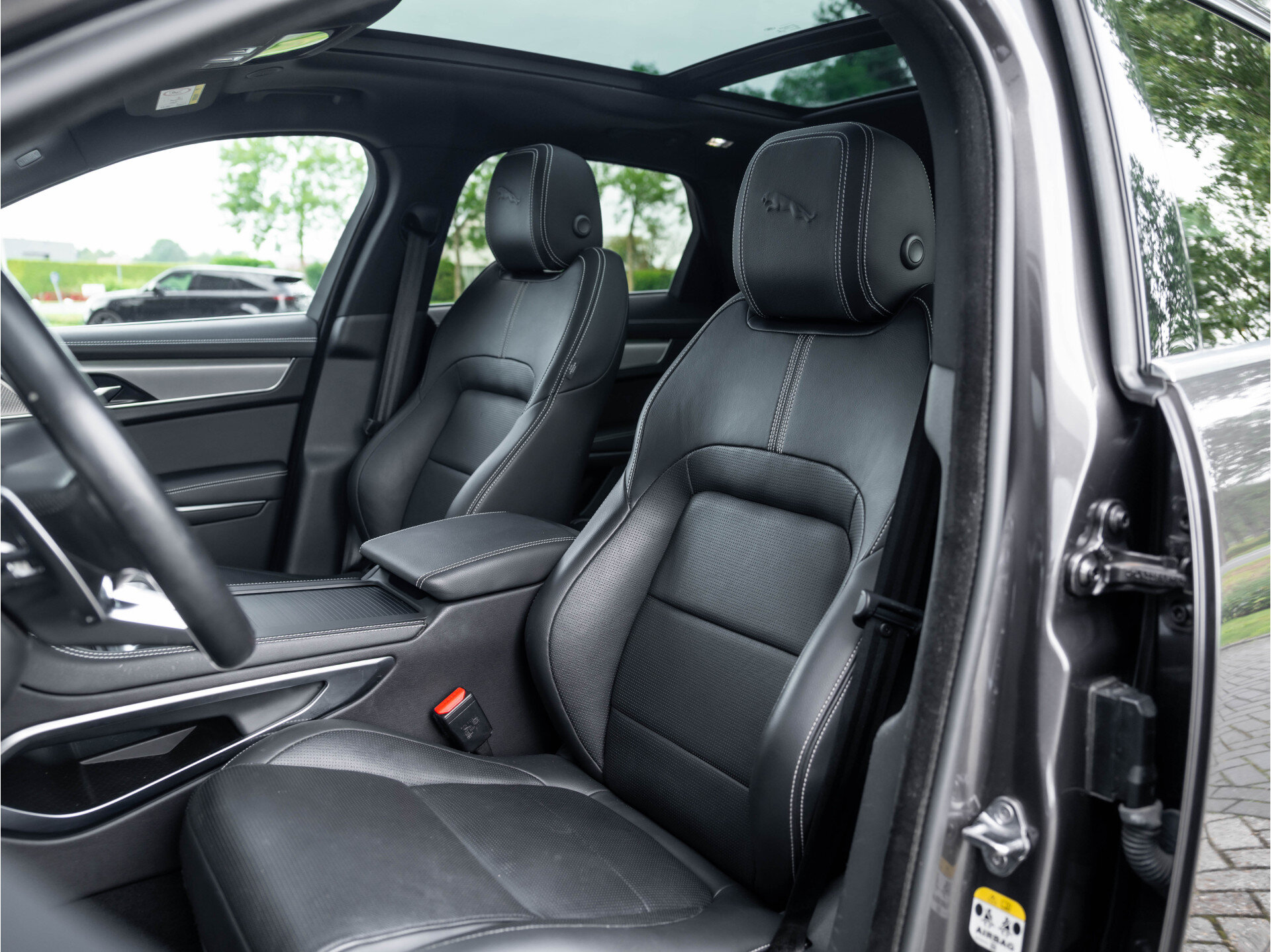 Jaguar F-PACE 2.0 P400e PHEV R-Dynamic S - Afbeelding 4