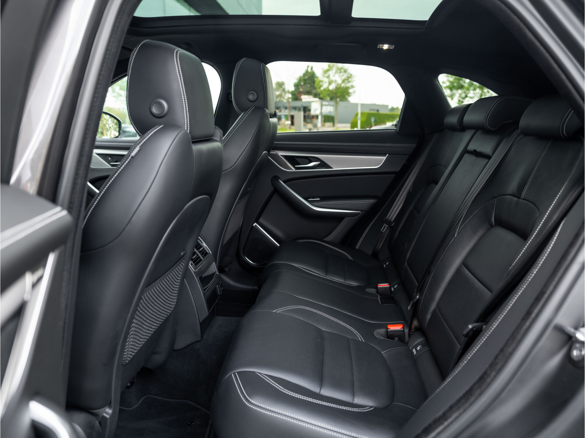Jaguar F-PACE 2.0 P400e PHEV R-Dynamic S - Afbeelding 5
