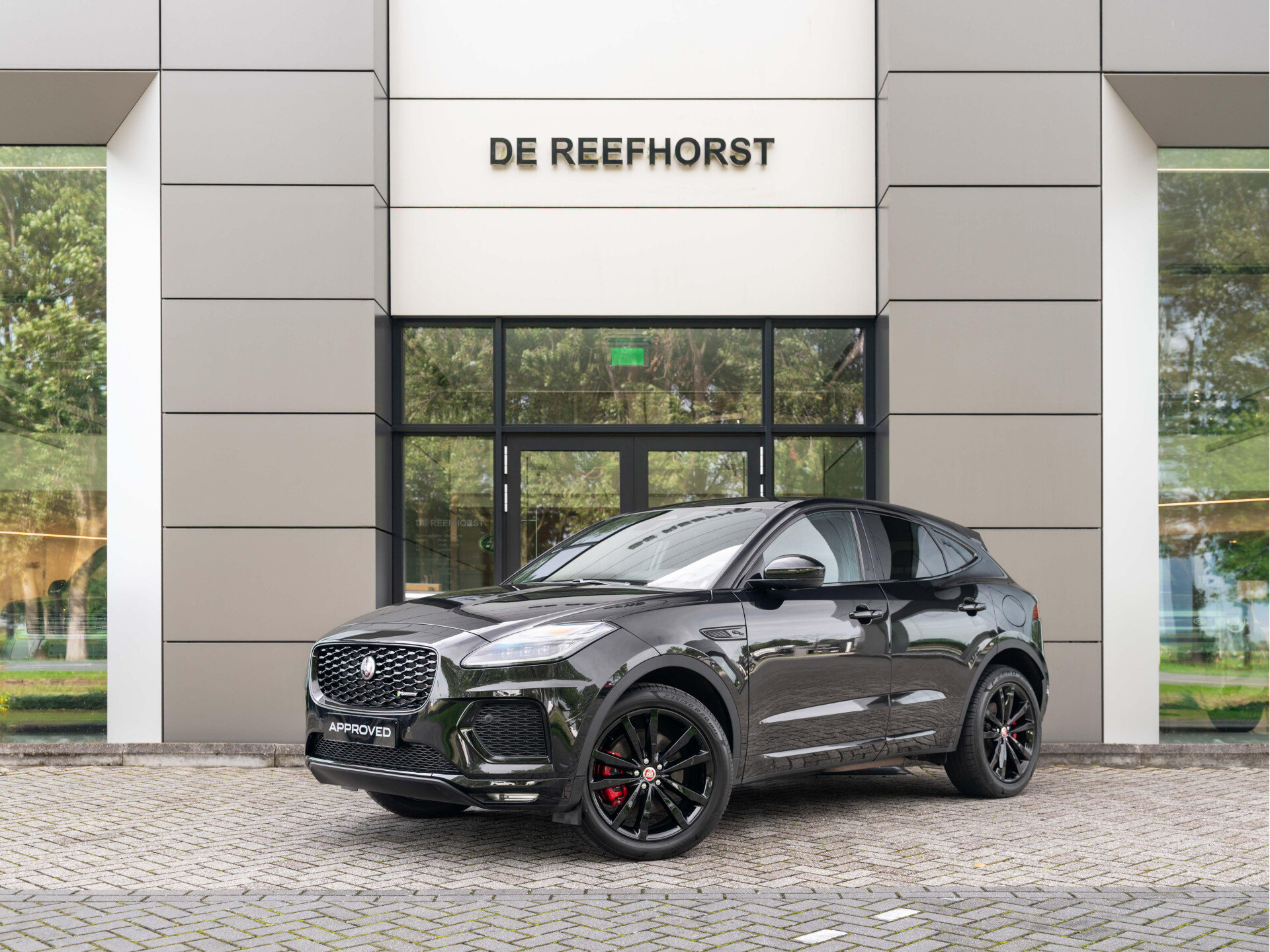 Jaguar E-PACE 1.5 P300e AWD R-Dynamic HSE