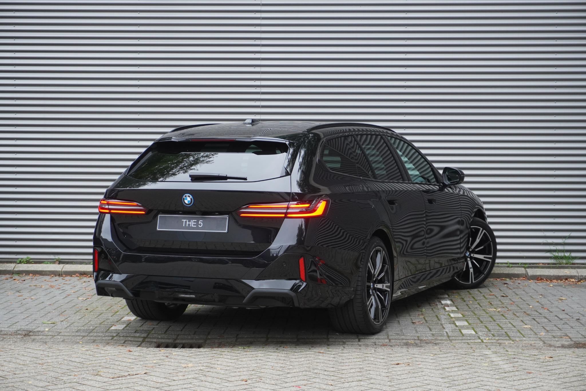 BMW 5 Serie Touring 530e - Afbeelding 2
