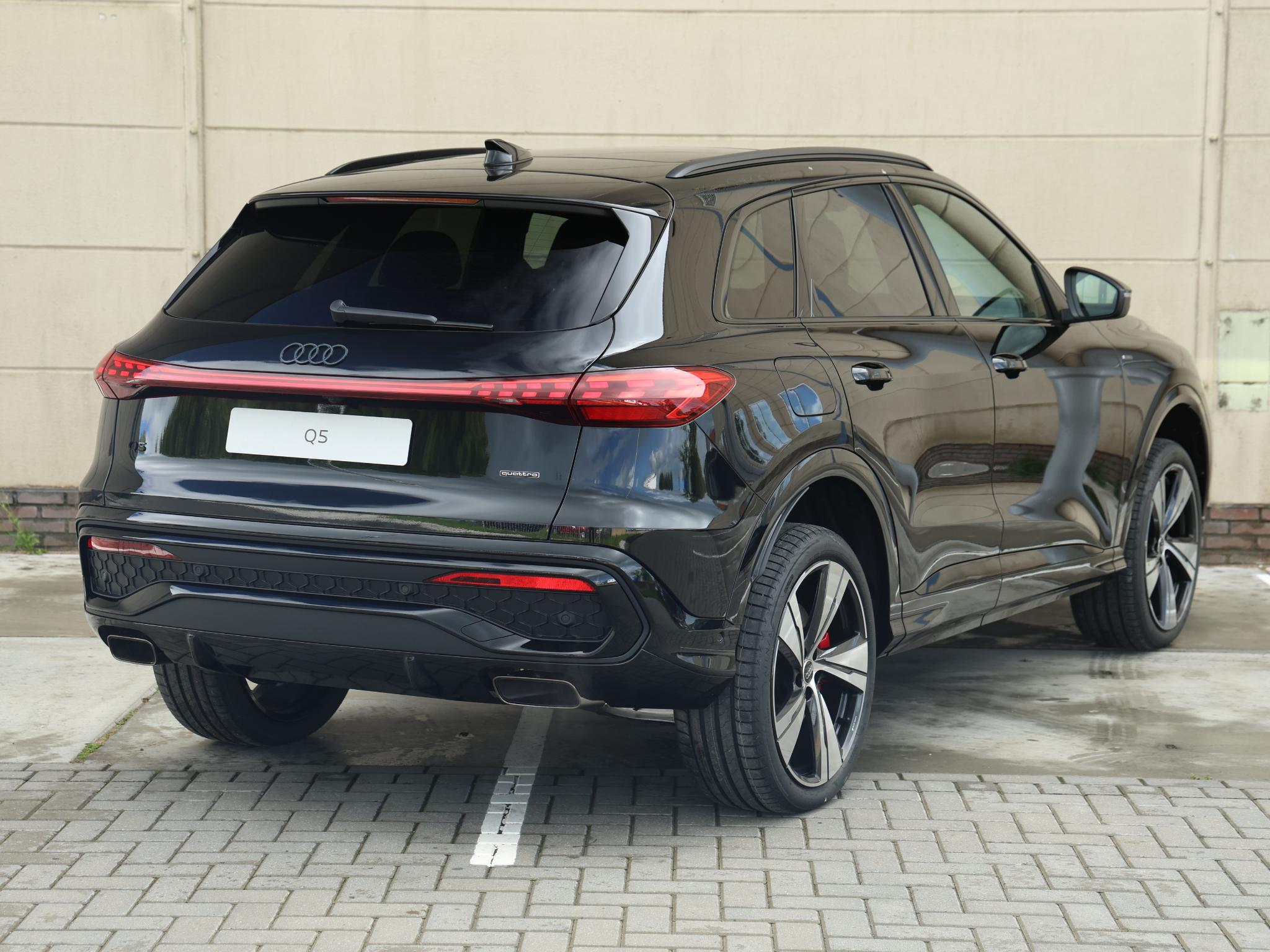 Audi Q5 S edition Competition e-hybrid 367 PK SUV - Afbeelding 5